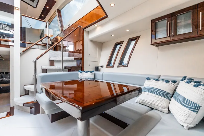 Latitude Yacht Photos Pics 