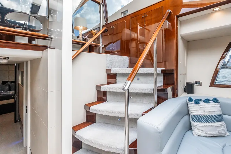 Latitude Yacht Photos Pics 