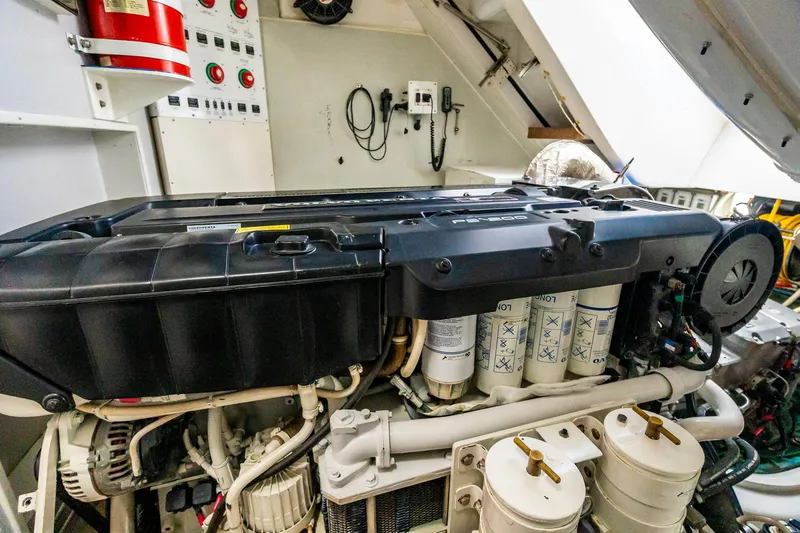 Latitude Yacht Photos Pics 