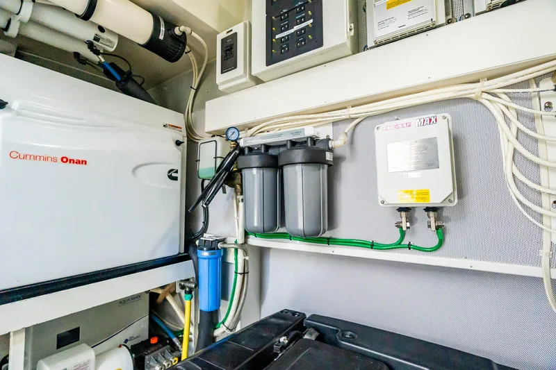 Latitude Yacht Photos Pics 