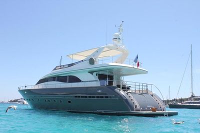 Yacht