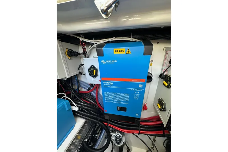 Fonn Taistil Domhain Yacht Photos Pics Electrical system of 2025 Fountaine Pajot 41 catamaran with Victron Energy MultiPlus inverter.