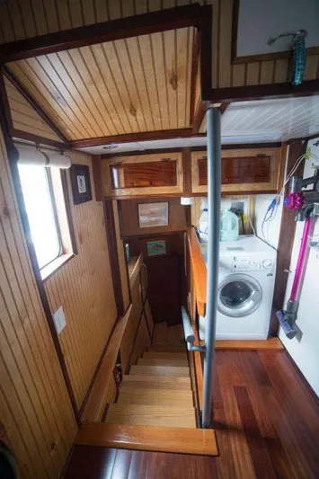 Elizabeth Ruth Yacht Photos Pics Stairs to Lower Deck