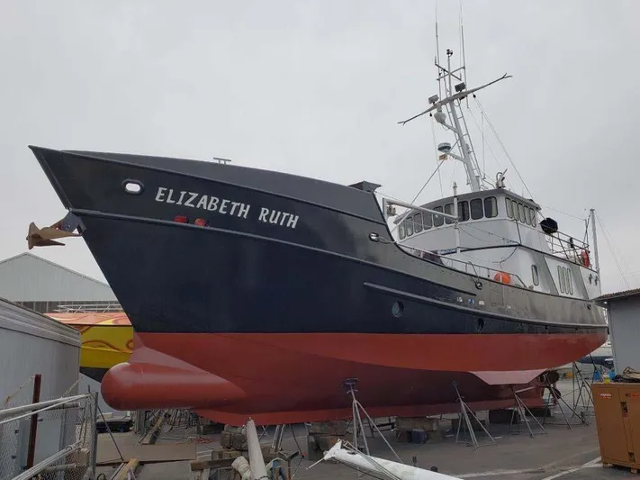 Elizabeth Ruth Yacht Photos Pics Port Hauledout