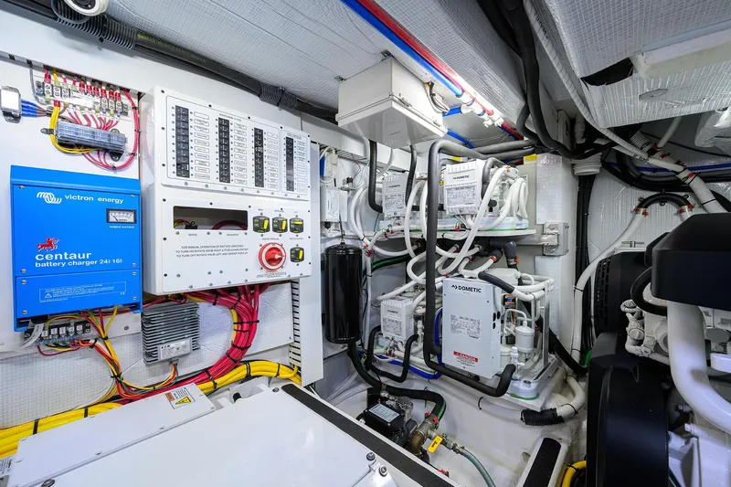 Cheers Yacht Photos Pics 