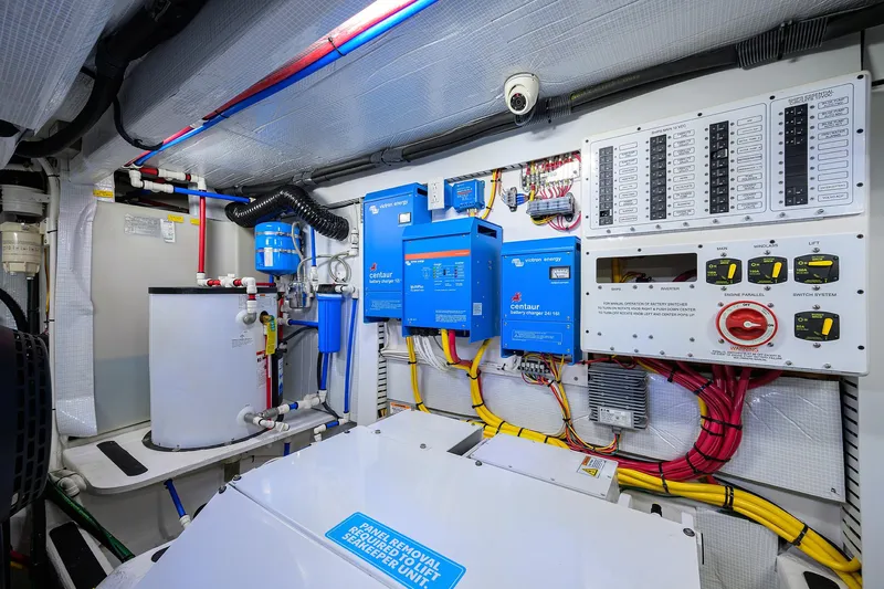 Cheers Yacht Photos Pics 