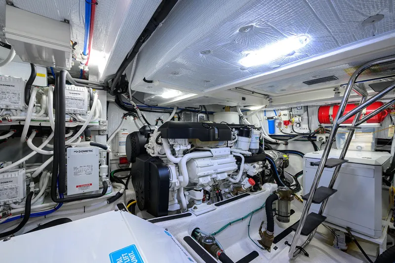 Cheers Yacht Photos Pics 