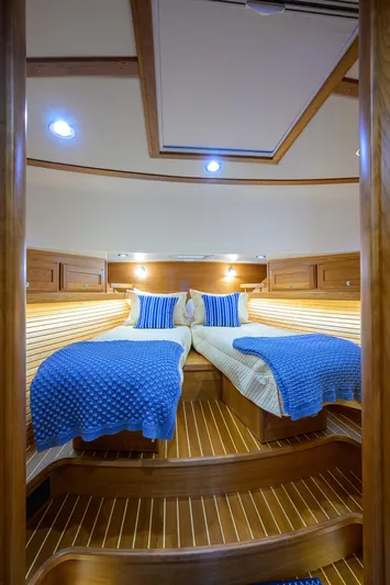 Cheers Yacht Photos Pics 