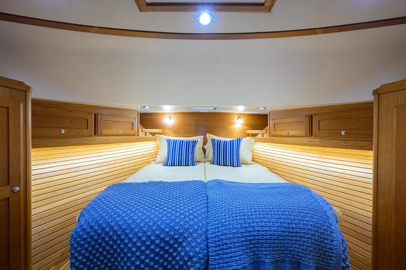 Cheers Yacht Photos Pics 