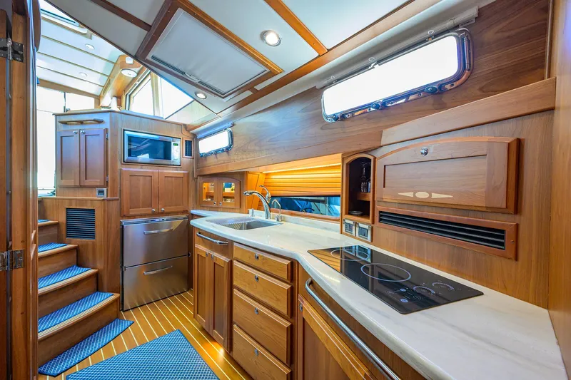 Cheers Yacht Photos Pics 