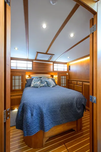 Cheers Yacht Photos Pics 