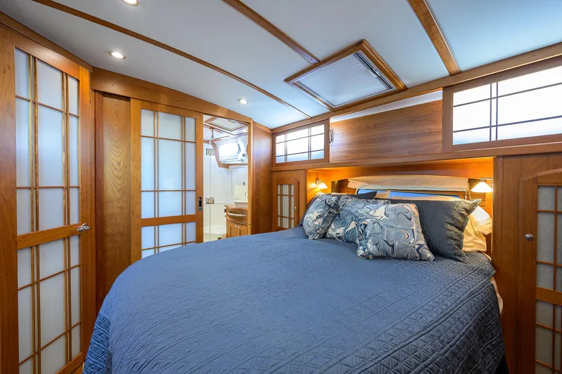 Cheers Yacht Photos Pics 