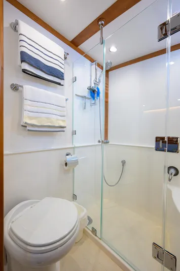 Cheers Yacht Photos Pics 