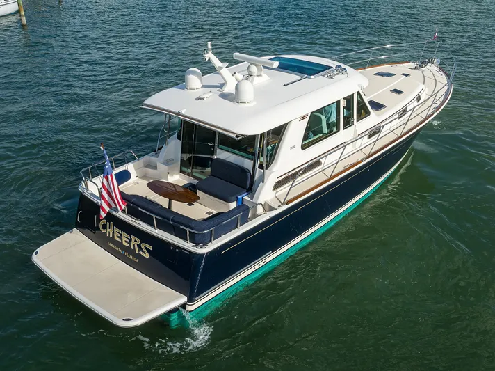 Cheers Yacht Photos Pics 