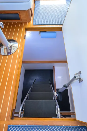 Cheers Yacht Photos Pics 