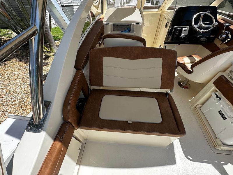 2023 Scout 240 Dorado