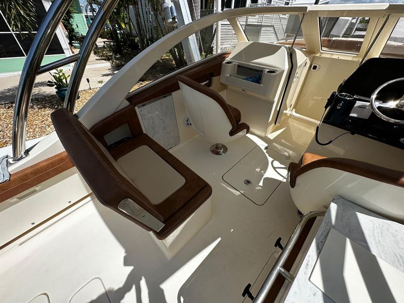 2023 Scout 240 Dorado