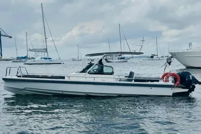 Axopar 28 T-Top