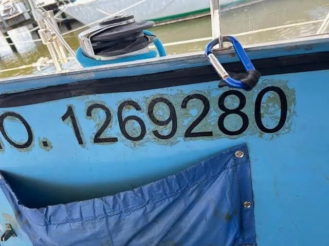 Exeter II Yacht Photos Pics 1988 Sabre 38 sailboat with registration number 1269280 at dock.