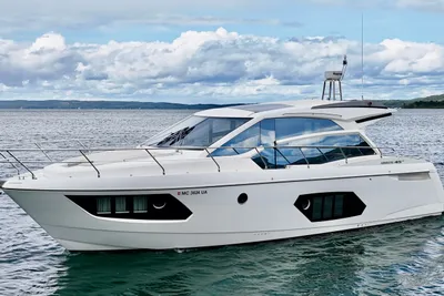Absolute Sport Yacht