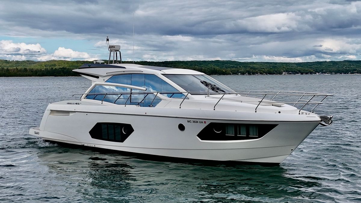2016 Absolute 45 