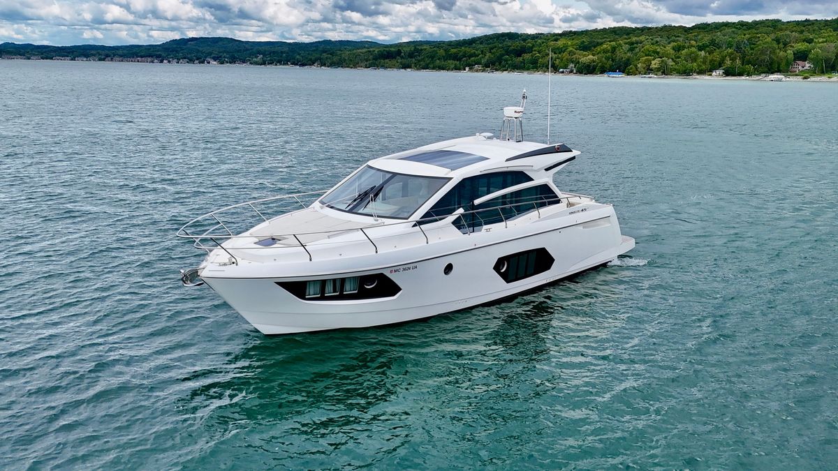 2016 Absolute 45 