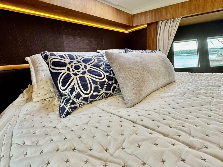 Yes Dear! Yacht Photos Pics 