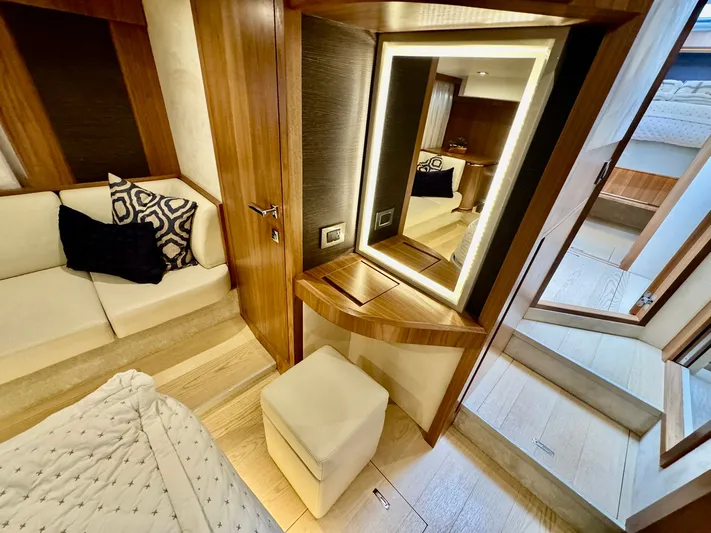 Yes Dear! Yacht Photos Pics 