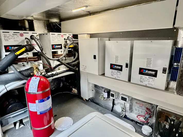 Yes Dear! Yacht Photos Pics 