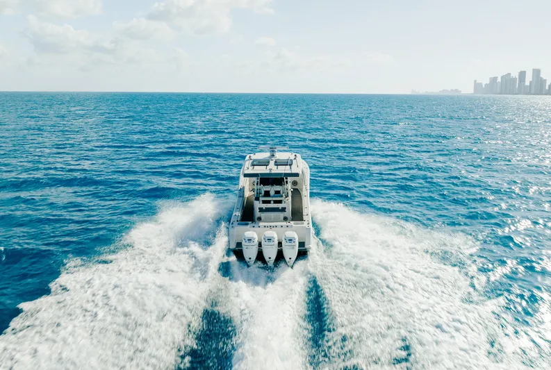 Bad Romance V Yacht Photos Pics 