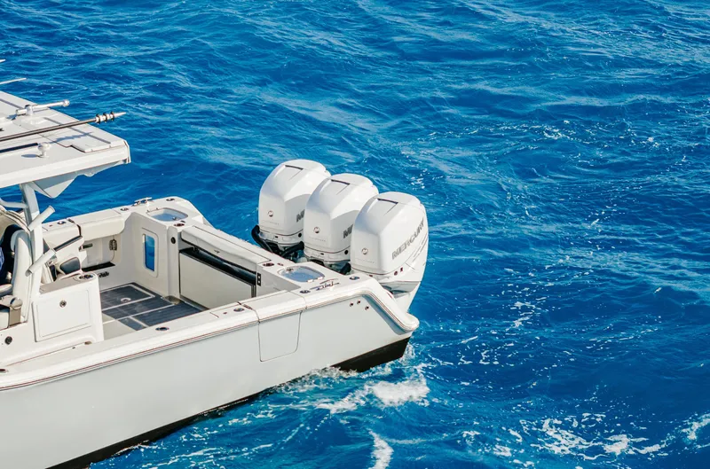 Bad Romance V Yacht Photos Pics 