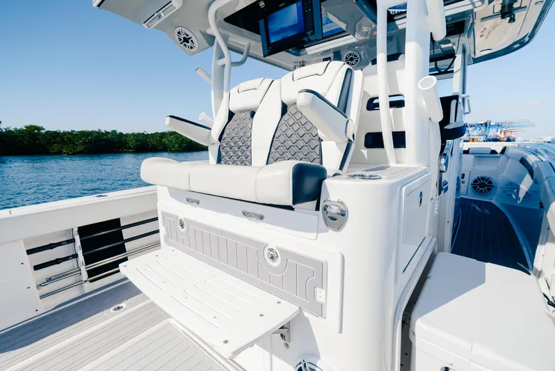 Bad Romance V Yacht Photos Pics 