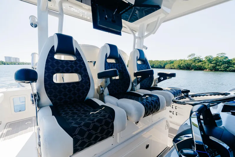 Bad Romance V Yacht Photos Pics 