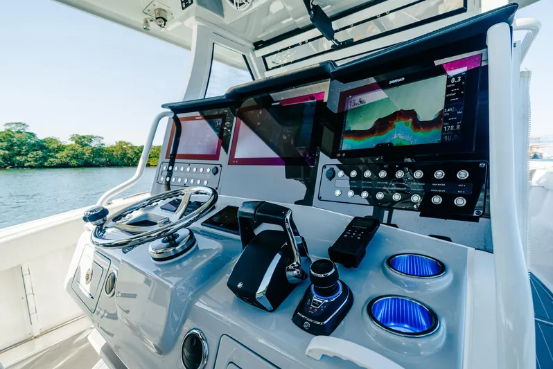 Bad Romance V Yacht Photos Pics 