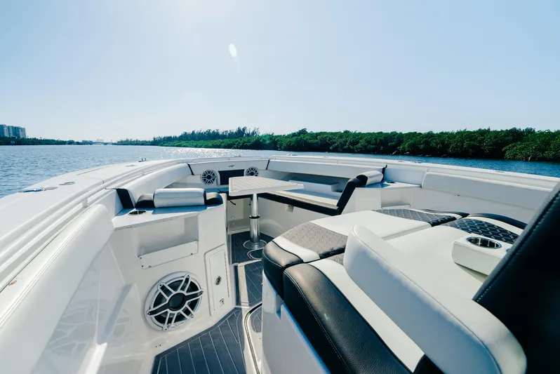 Bad Romance V Yacht Photos Pics 