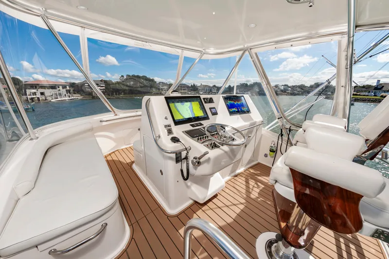 Fly'n Fish Yacht Photos Pics 