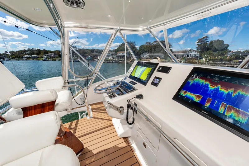 Fly'n Fish Yacht Photos Pics 