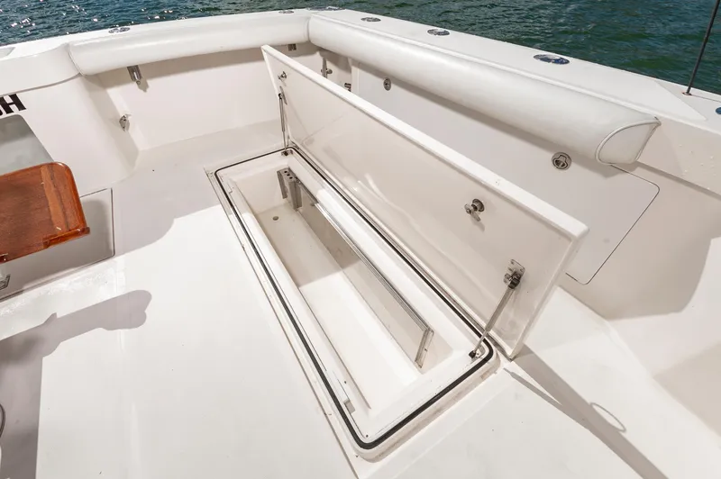 Fly'n Fish Yacht Photos Pics 