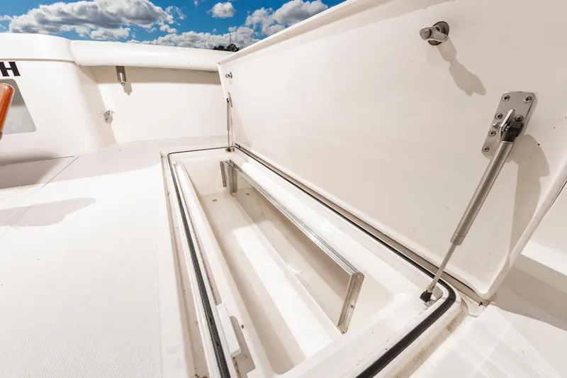 Fly'n Fish Yacht Photos Pics 