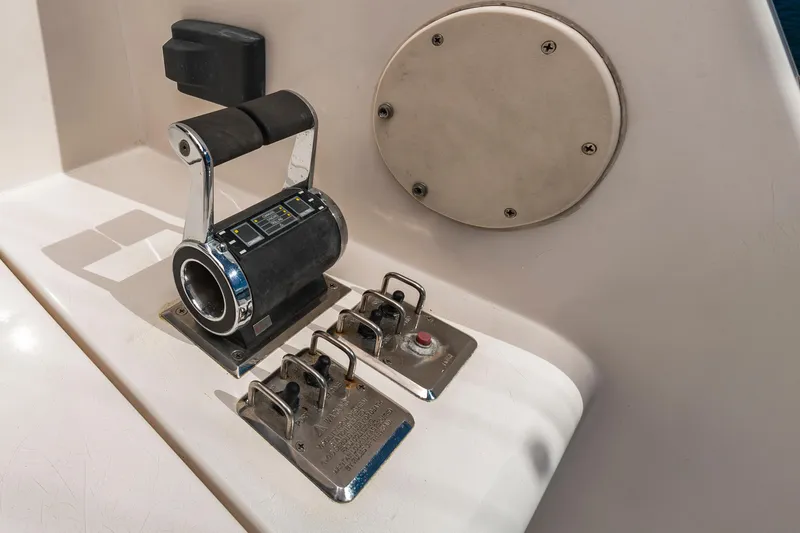 Fly'n Fish Yacht Photos Pics 