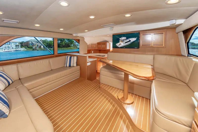 Fly'n Fish Yacht Photos Pics 