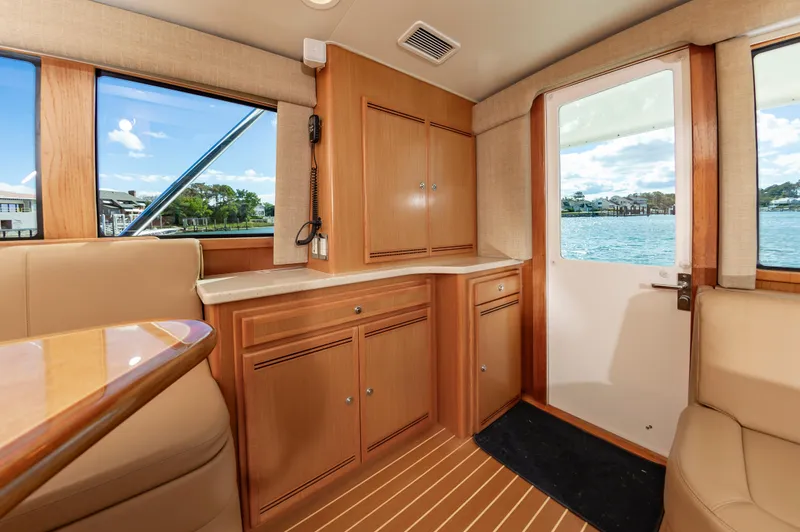 Fly'n Fish Yacht Photos Pics 