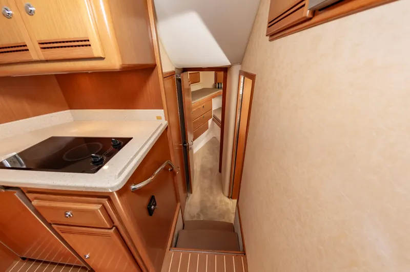 Fly'n Fish Yacht Photos Pics 