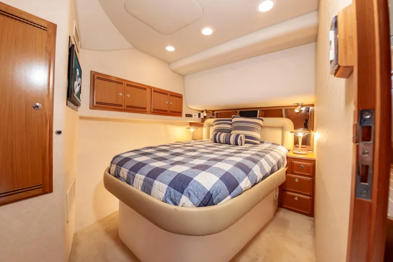 Fly'n Fish Yacht Photos Pics 