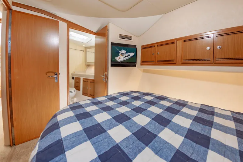 Fly'n Fish Yacht Photos Pics 