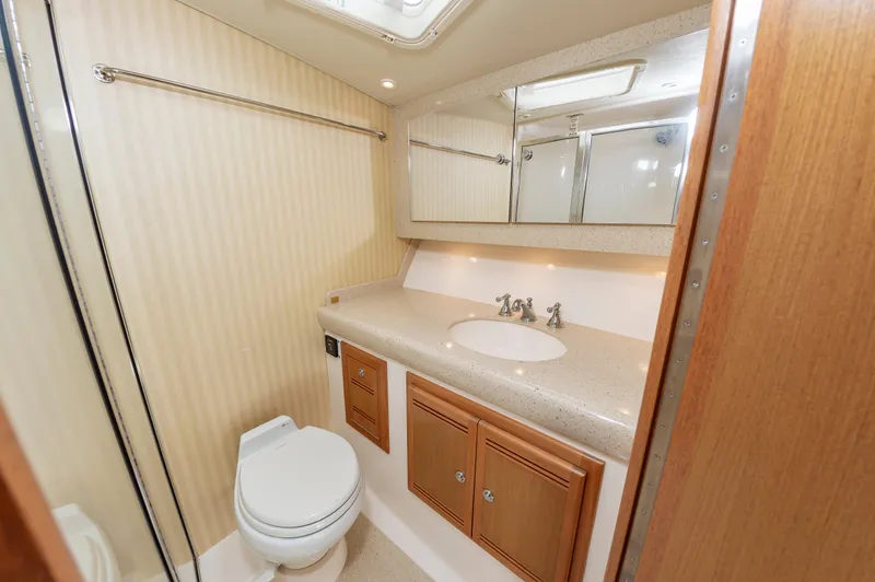 Fly'n Fish Yacht Photos Pics 