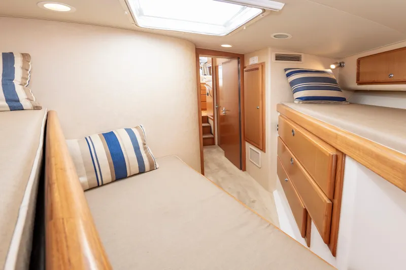 Fly'n Fish Yacht Photos Pics 