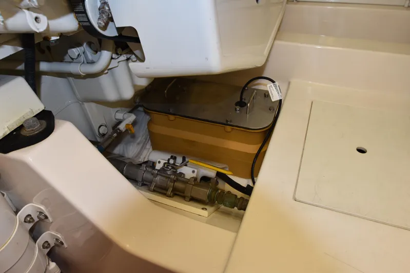 Fly'n Fish Yacht Photos Pics Transducer