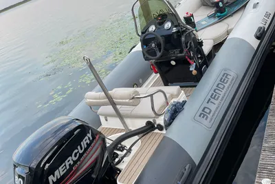 2016 3D Tender LUX 550