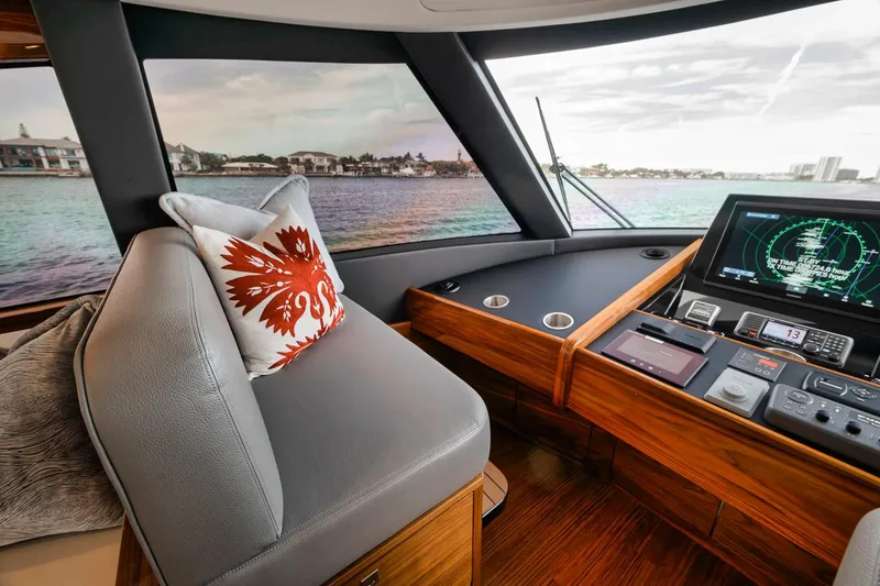 Chelsea Yacht Photos Pics Viking 72 Skybridge Chelsea - Enclosed Bridge Helm